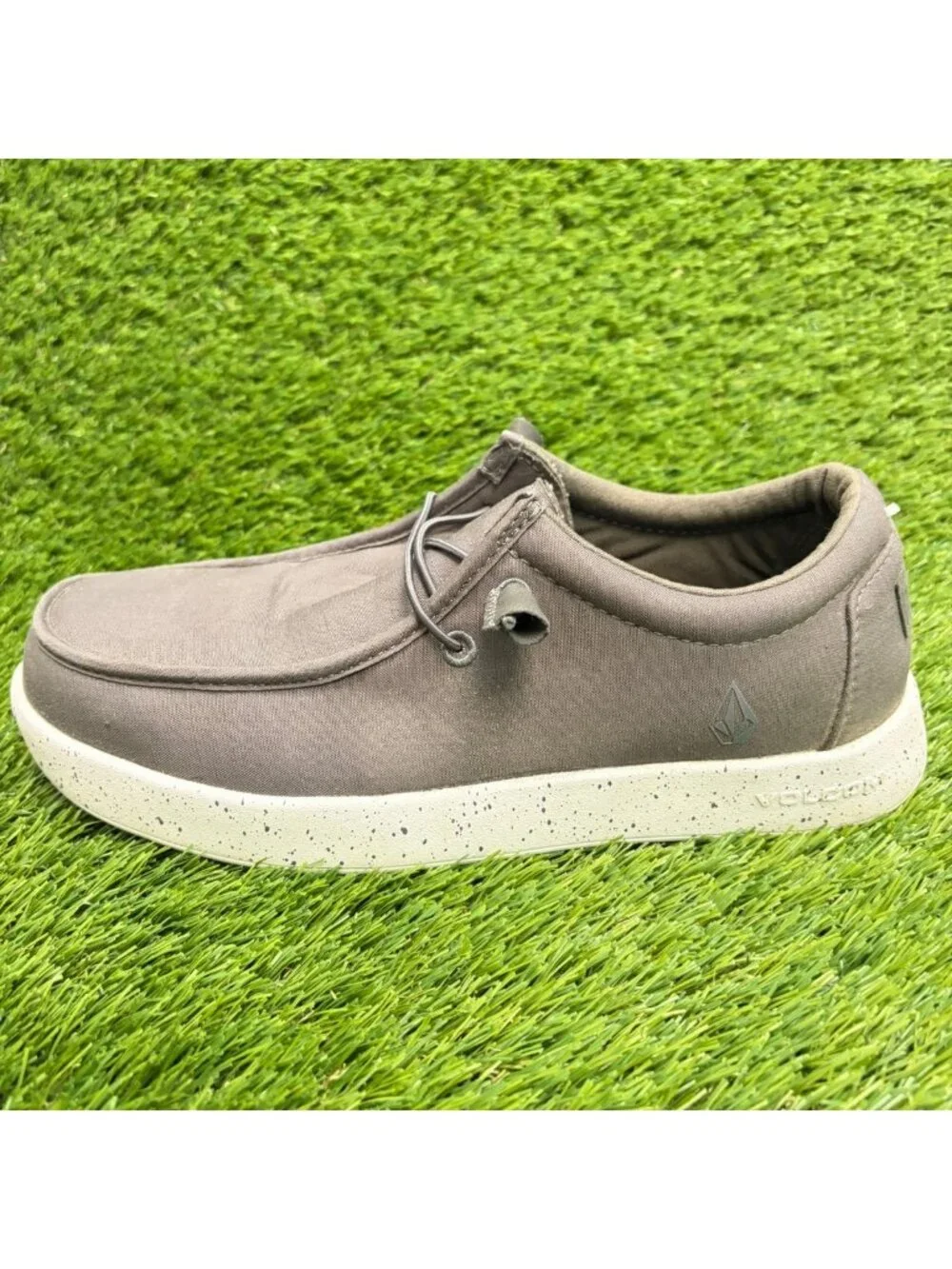 Volcom Chill Womens Size 10D Dark Gray White Composite Toe Safety Work Shoes